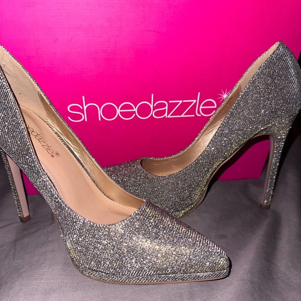 Metallic size 6.5 Erilyn Pumps